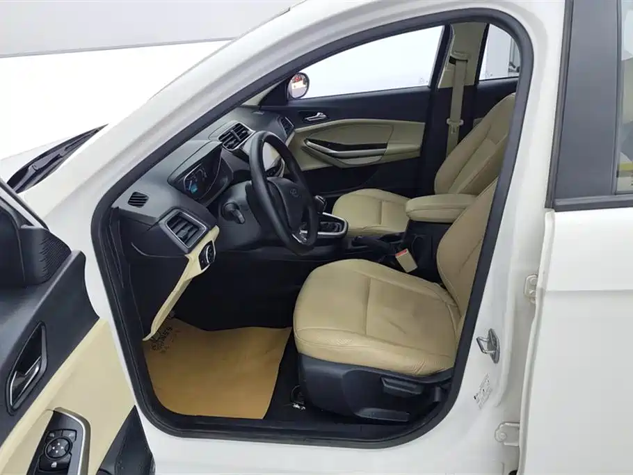 Escort 2017 facelift 1.5L manual comfort model купить на сайте DeffCars