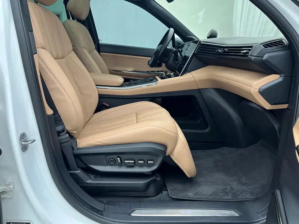 NIO ES8 2020 580KM Signature Edition Six-Seater купить на сайте DeffCars