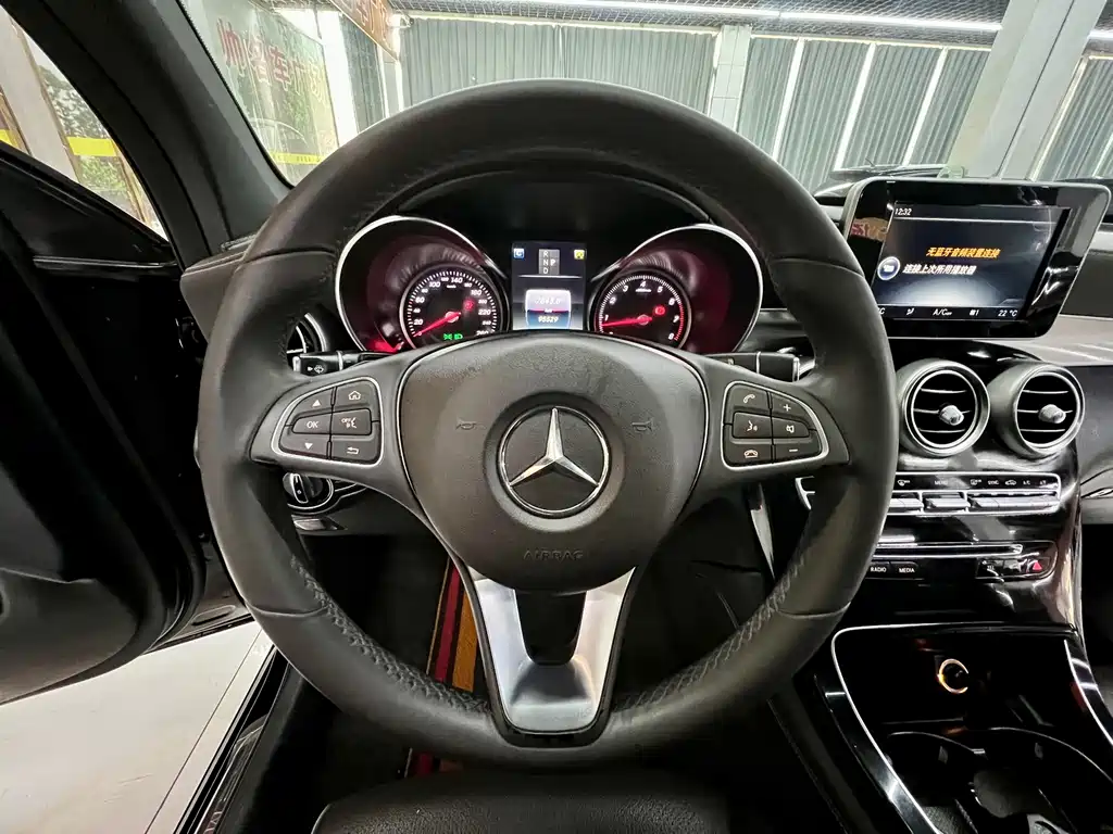 Mercedes-Benz GLC 2017 GLC 200 4MATIC купить на сайте DeffCars