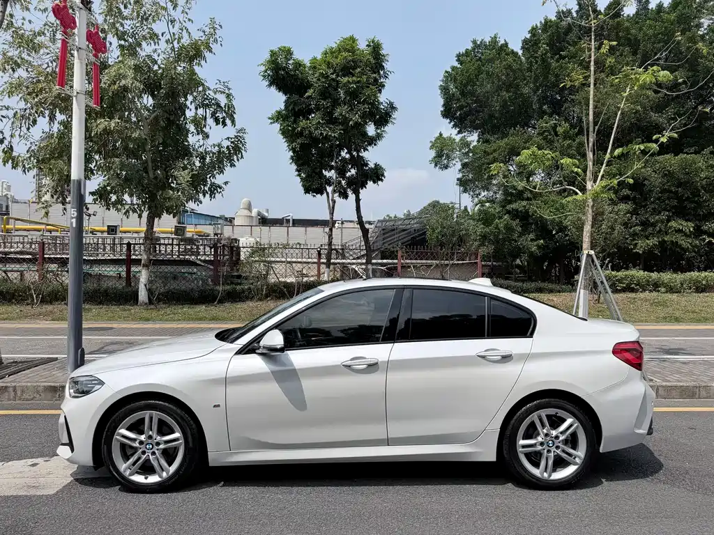 BMW 1 Series 2019 118i M Sports Package купить на сайте DeffCars