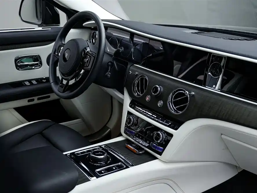 Ghost 2021 6.7T long wheelbase version купить на сайте DeffCars