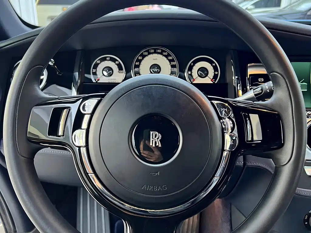 Phantom 2013 6.6T standard model купить на сайте DeffCars