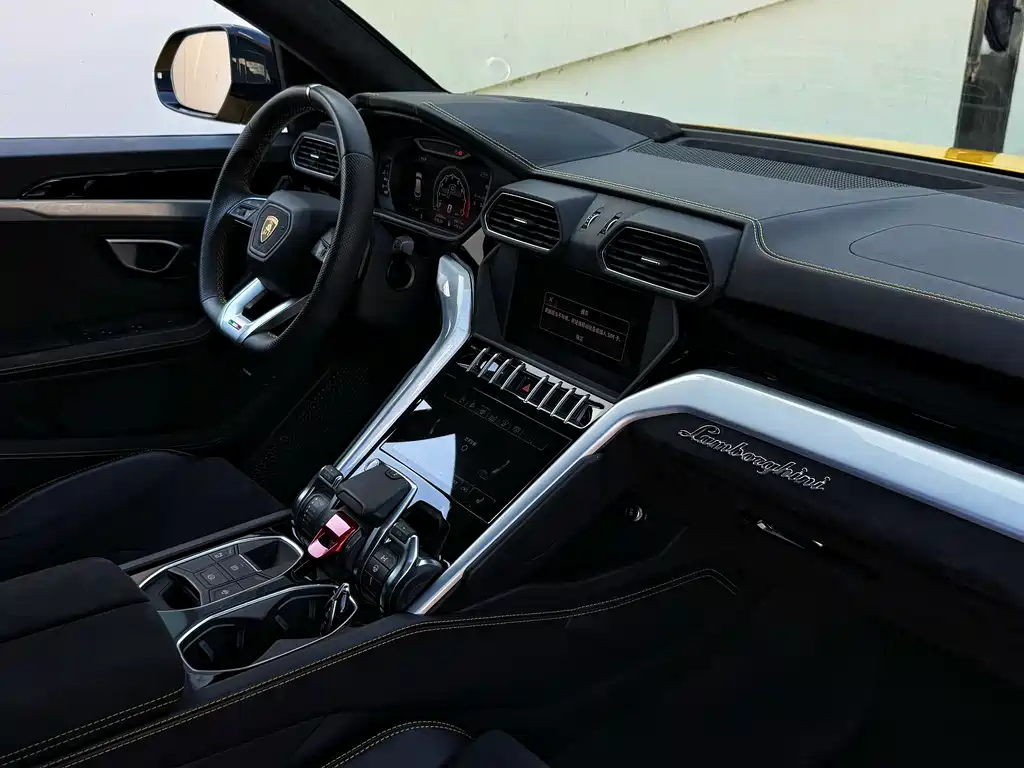 Urus 2018 4.0T V8 купить на сайте DeffCars