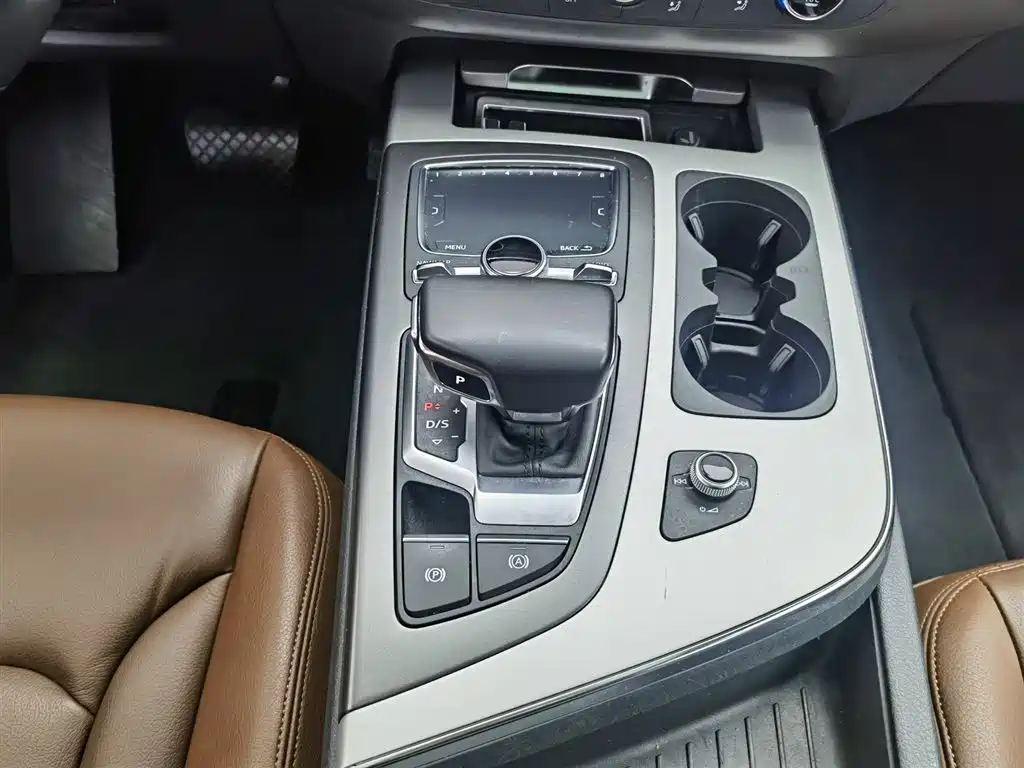 Audi Q7 2019 45 TFSI Comfort купить на сайте DeffCars