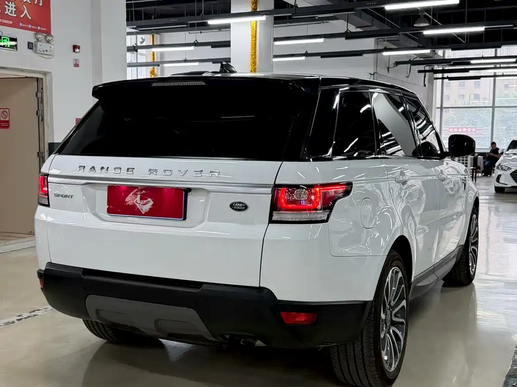 Range Rover Sport 2016 2.0 GTDi HSE купить на сайте DeffCars