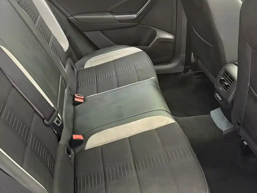 T-ROC 2022 model 280TSI DSG two-wheel drive elite PLUS купить на сайте DeffCars