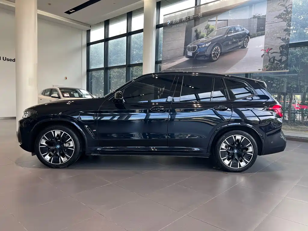 BMW iX3 2022 facelift, innovative collar model купить на сайте DeffCars