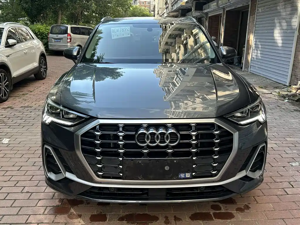 Audi Q3 2023 35 TFSI Fashionable and Dynamic (1.4T) купить на сайте DeffCars