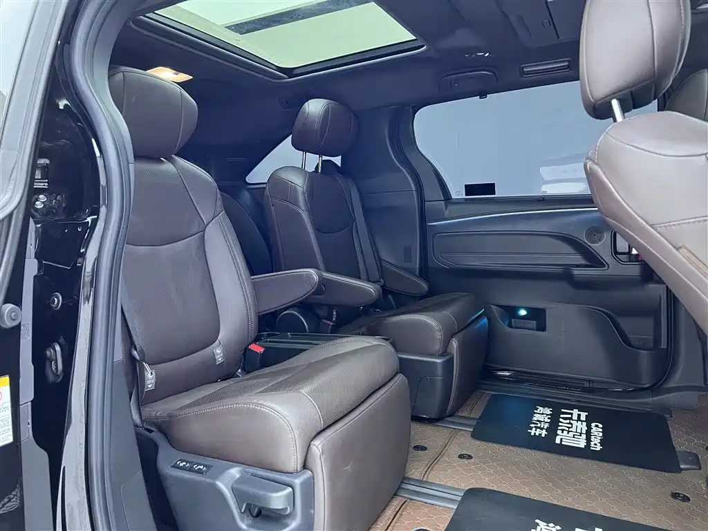 SIENNA 2021 2.5L Hybrid Platinum Edition купить на сайте DeffCars