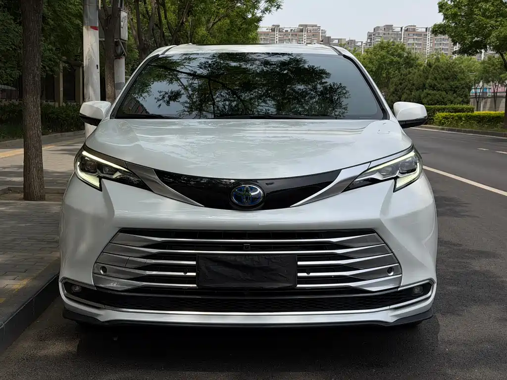 SIENNA 2021 2.5L Hybrid Platinum Edition купить на сайте DeffCars
