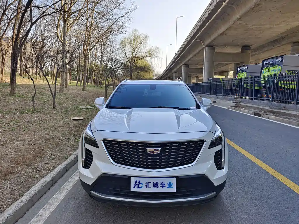 Cadillac XT4 2021 28T two-wheel drive leading model купить на сайте DeffCars