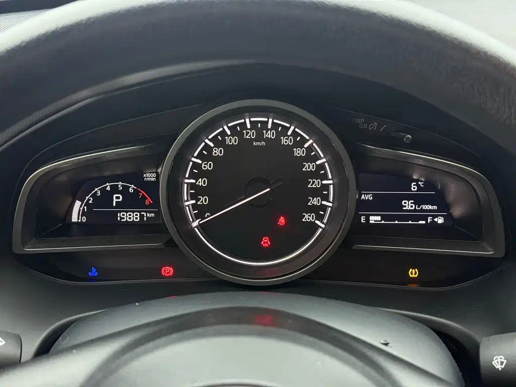 Mazda CX-4 2021 2.0L automatic two-wheel drive Blue Sky Exploration Edition купить на сайте DeffCars