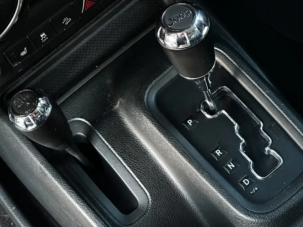 Wrangler 2017 3.6L Rubicon Four-Door Comfort Edition купить на сайте DeffCars