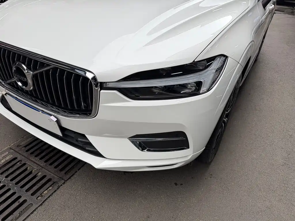 Volvo XC60 2021 T5 four-wheel drive Zhiyuan Deluxe Edition купить на сайте DeffCars