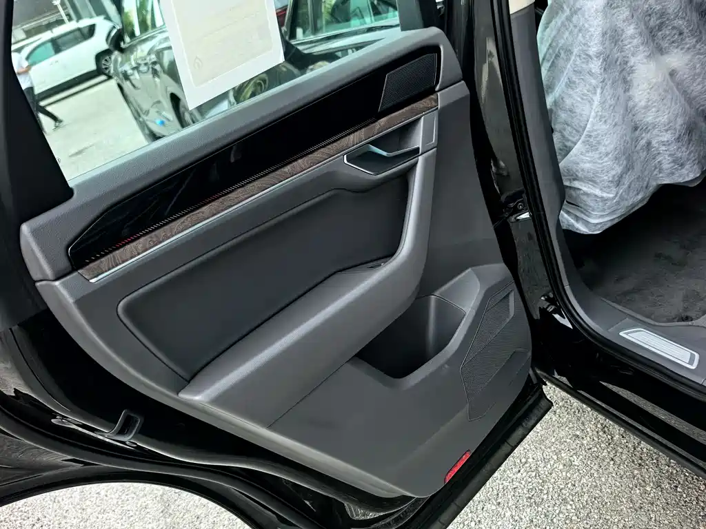 Touareg 2026 3.0TSI Ruijing Edition Obsidian Sports Package купить на сайте DeffCars