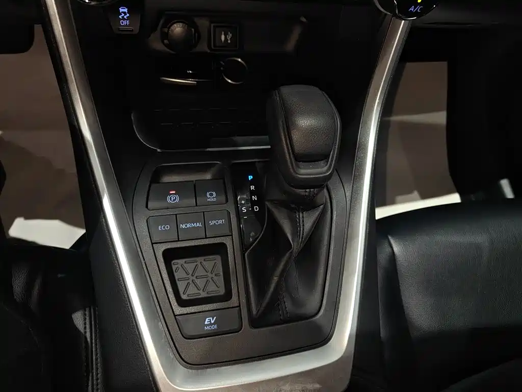 RAV4 Rongfang 2021 facelift dual engine 2.5L E-CVT two-wheel drive elite version купить на сайте DeffCars