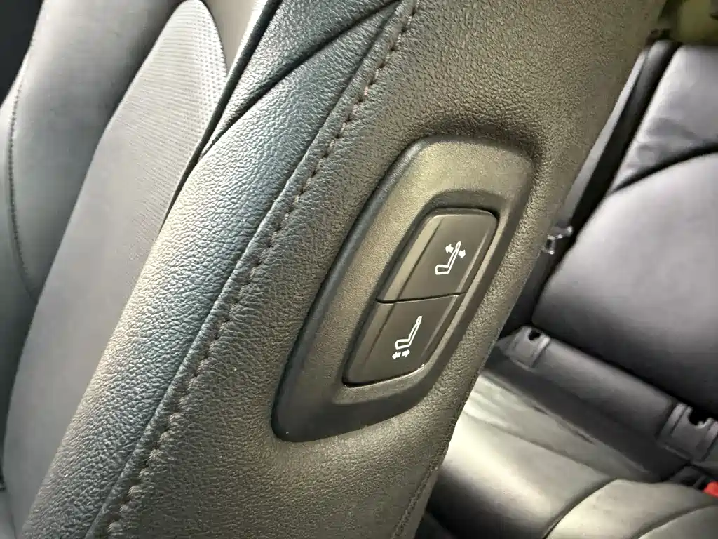 Camry 2021 Dual Engine 2.5HGVP Leading Edition купить на сайте DeffCars
