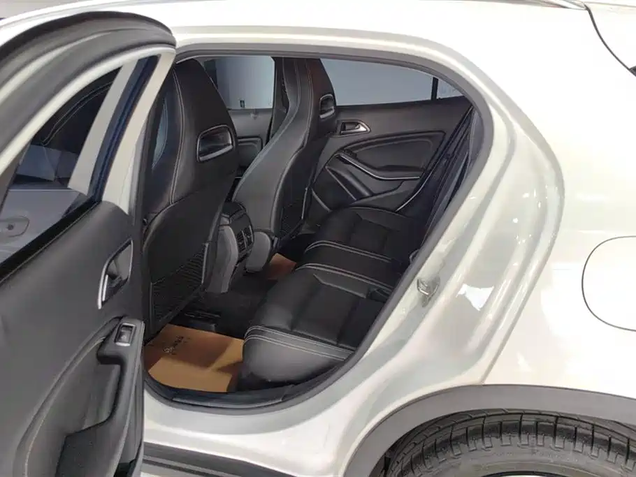 Mercedes-Benz GLA 2018 GLA 200 Fashion Model купить на сайте DeffCars