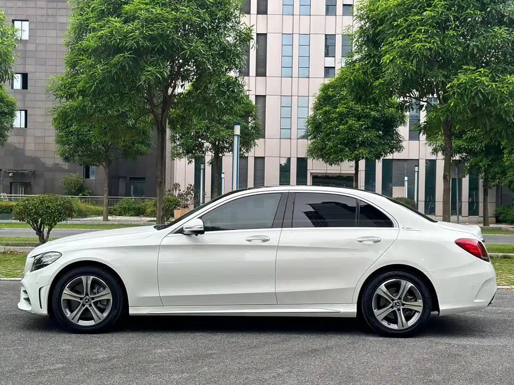 Mercedes-Benz C-Class 2019 facelift C 260 L sports version купить на сайте DeffCars