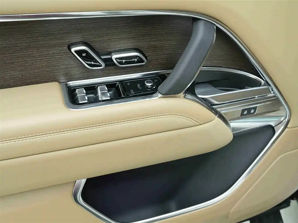Range Rover 2023 3.0 L6 400PS Seven-seater Extended Edition купить на сайте DeffCars