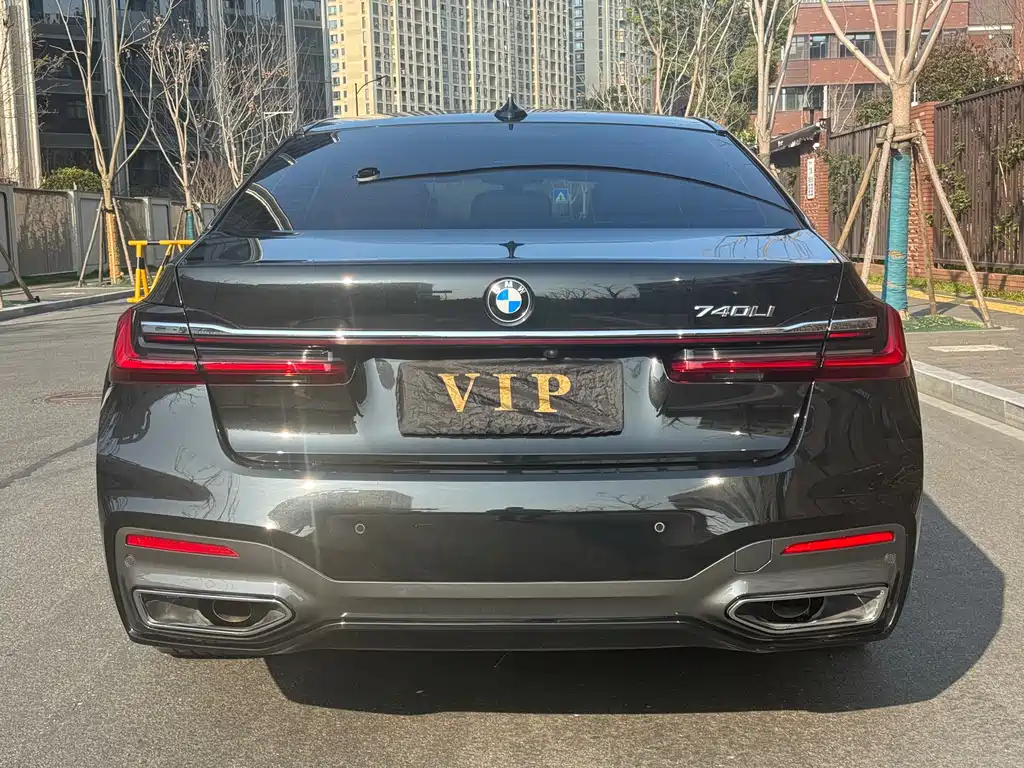 BMW 7 Series 2021 740Li Leading M Sports Package купить на сайте DeffCars