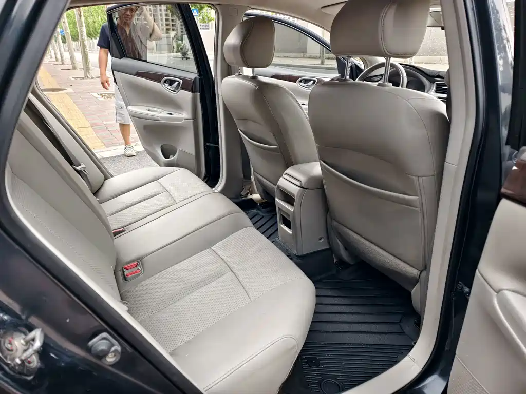Sylphy 2012 1.6XL Manual Deluxe Edition купить на сайте DeffCars