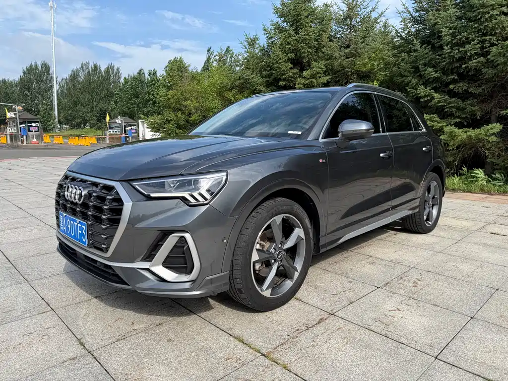Audi Q3 2022 35 TFSI Fashionable and Dynamic купить на сайте DeffCars