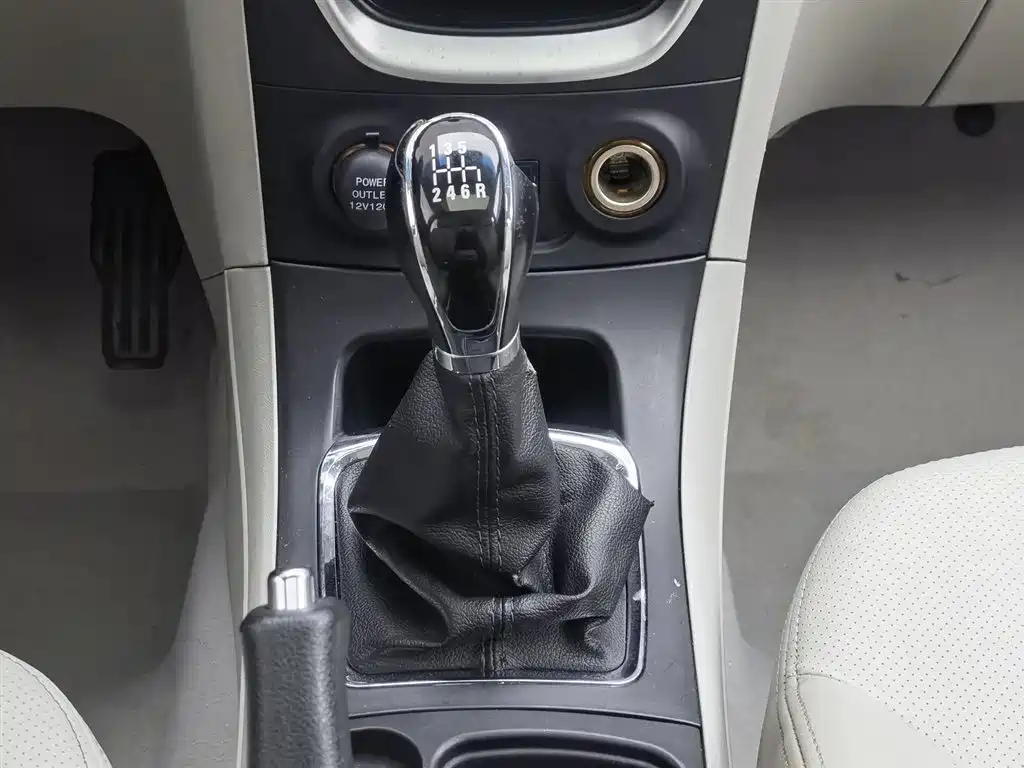 Yuanjing 2015 1.3T manual premium model купить на сайте DeffCars