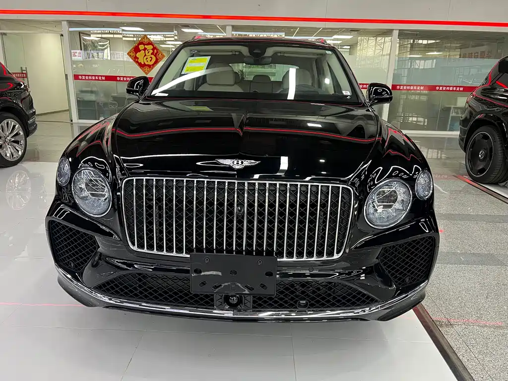 Bentayga 2024 4.0T V8 купить на сайте DeffCars