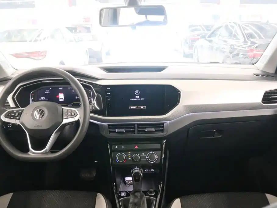 TACQUA 2023款 200TSI DSG 悦智联版 купить на сайте DeffCars