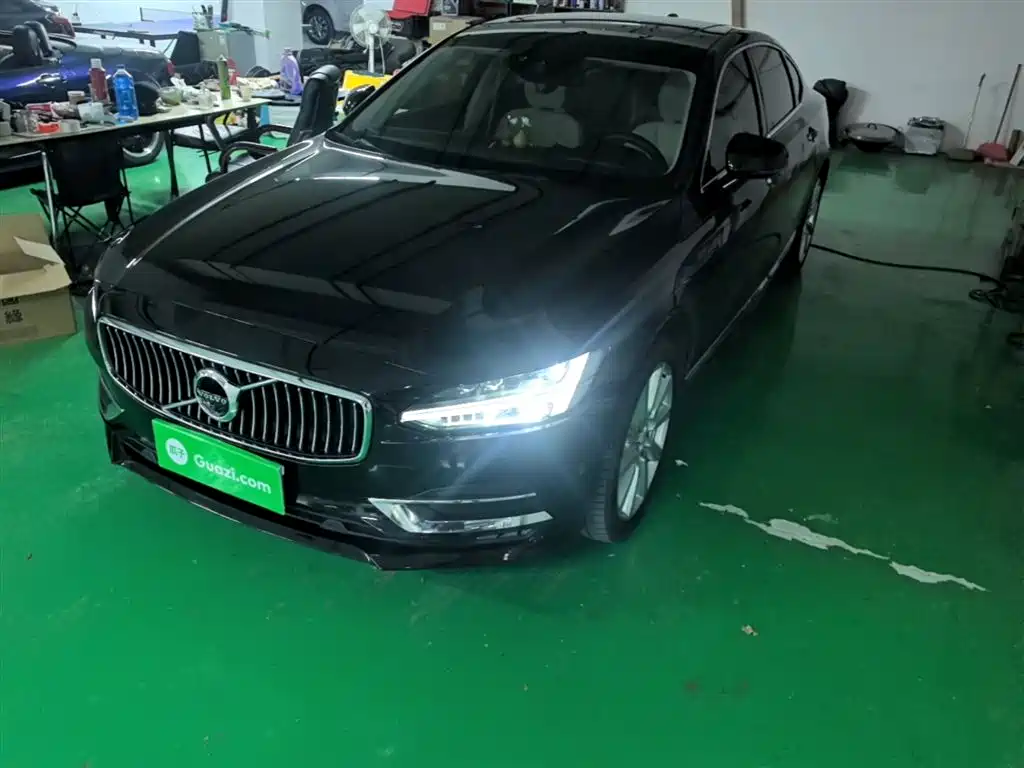 Volvo S90 2019 T5 Zhiya Edition купить на сайте DeffCars
