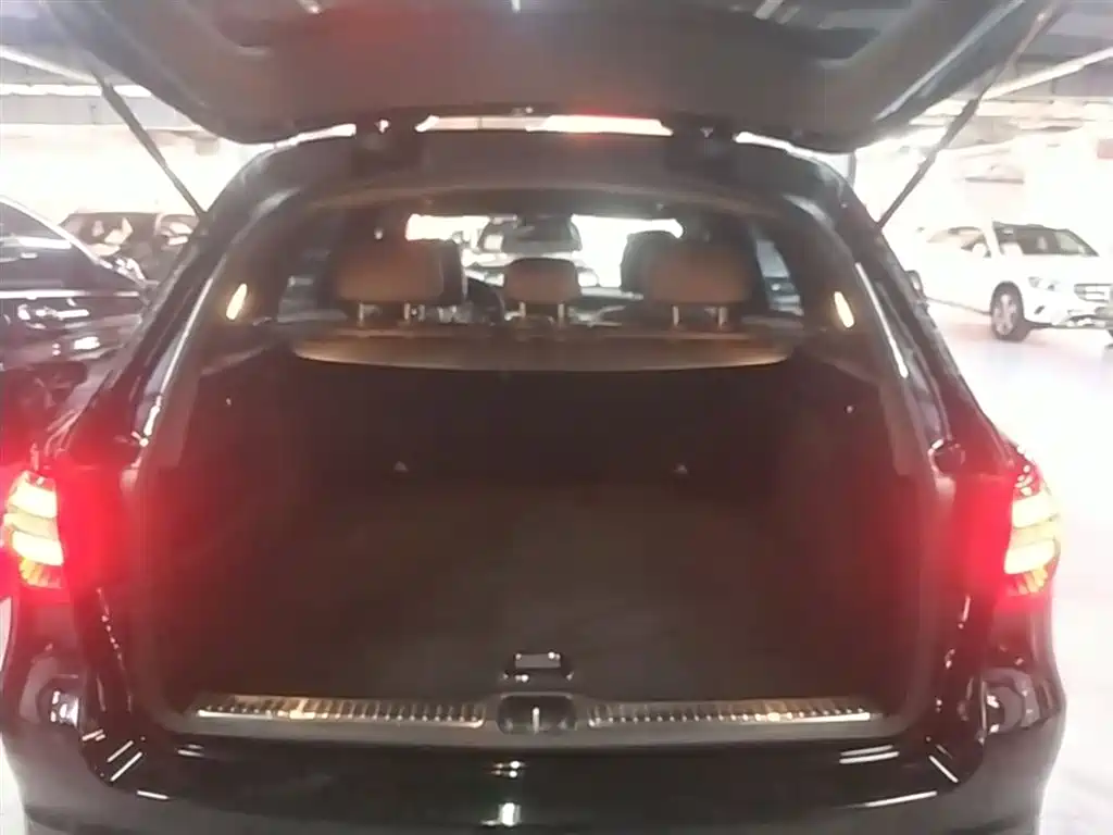 Mercedes-Benz GLC 2018 GLC 260 4MATIC luxury model купить на сайте DeffCars