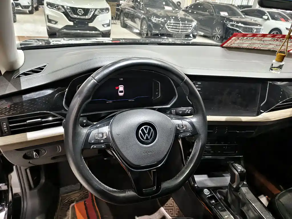 Passat 2020 facelift 330TSI Deluxe Edition National VI купить на сайте DeffCars