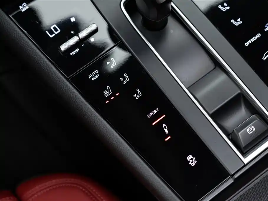 Macan 2022 Macan 2.0T купить на сайте DeffCars