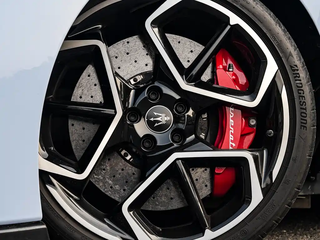 Maserati MC20 2020 3.0T Standard Edition купить на сайте DeffCars