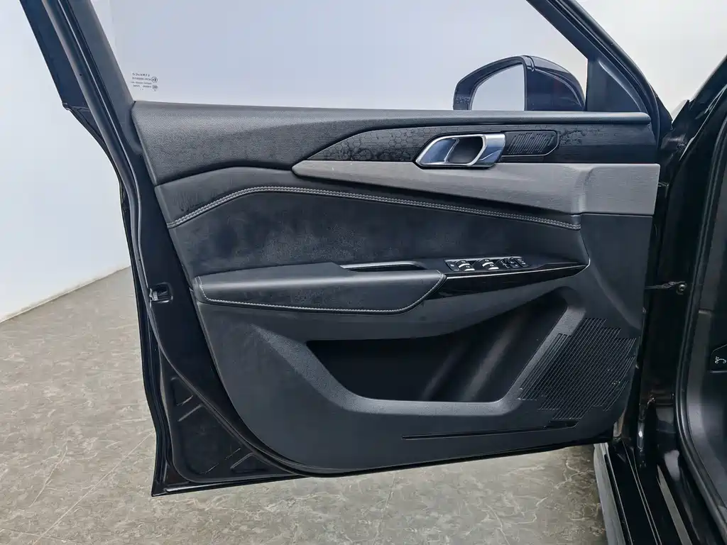 Lynk & Co 03 2022 2.0TD DCT Plus купить на сайте DeffCars