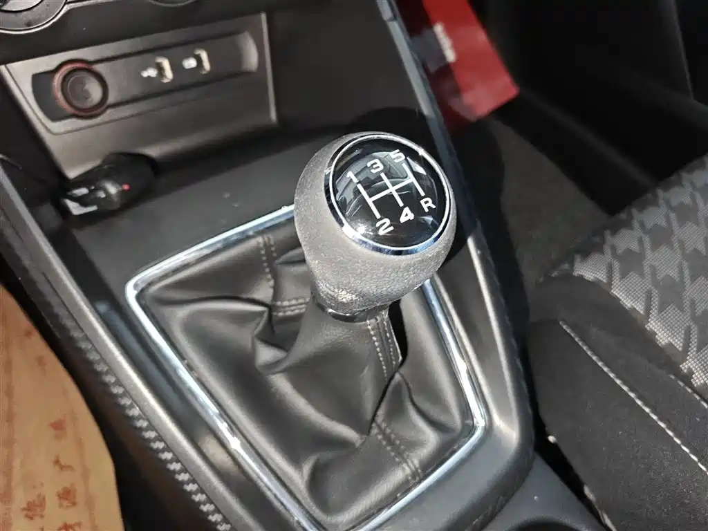 MG ZS 2020, the world’s million-selling model, 1.5L manual comfort version купить на сайте DeffCars