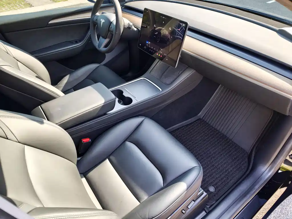 Model Y 2022 rear-wheel drive version купить на сайте DeffCars