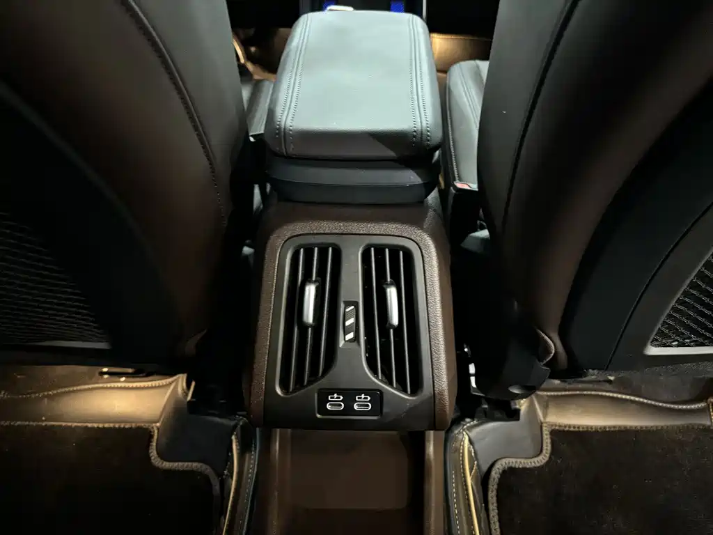 BMW X1 2023 sDrive25Li X Design Package купить на сайте DeffCars