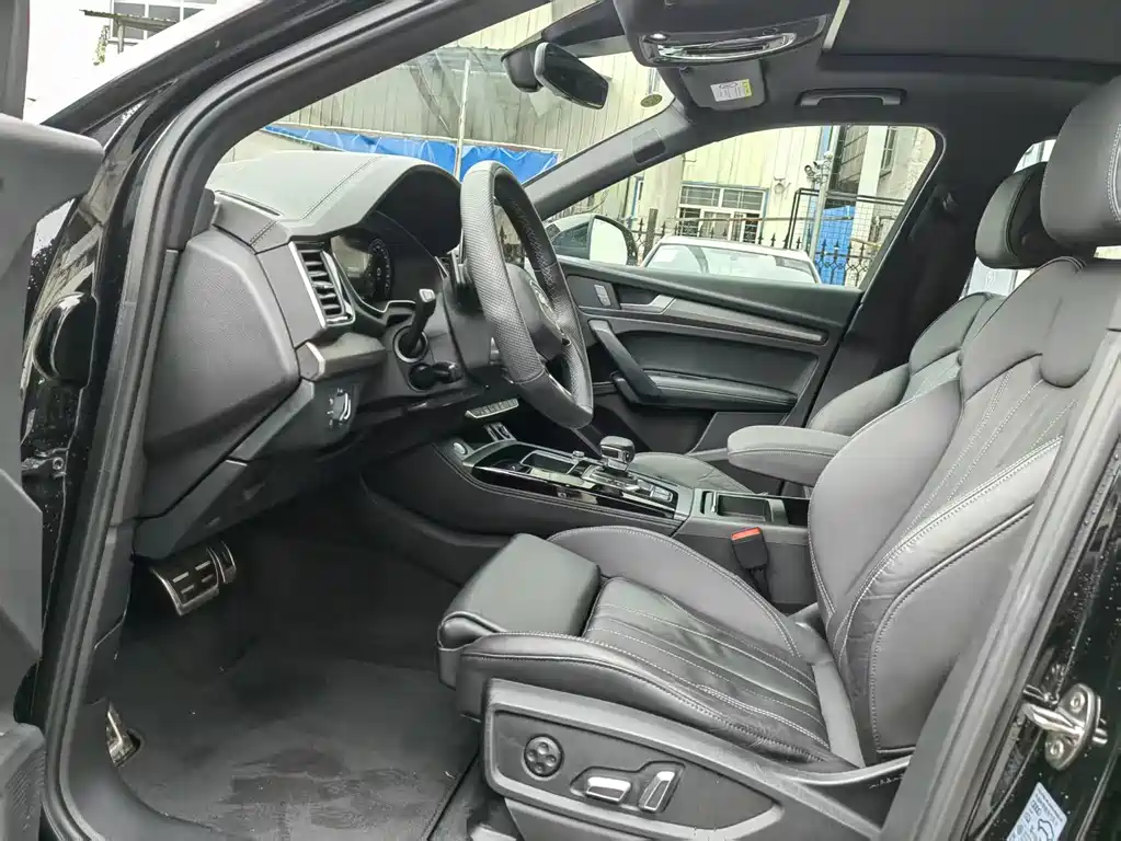 Audi Q5L 2024 45 TFSI luxury and dynamic model купить на сайте DeffCars