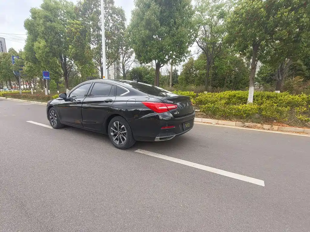 Hongqi H5 2019 30TD dynamic version купить на сайте DeffCars