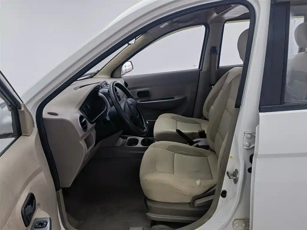 Wuling Hongguang 2013 1.5L Comfort Type купить на сайте DeffCars