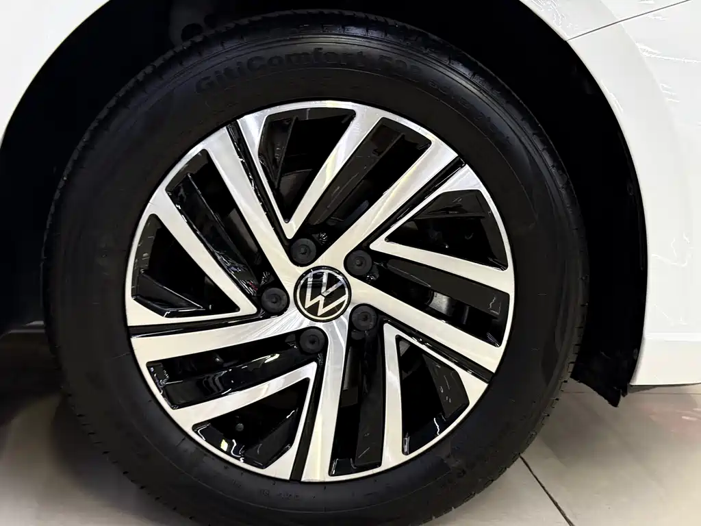 Lavida 2024 1.5L Automatic Starry Sky Five Million Edition купить на сайте DeffCars