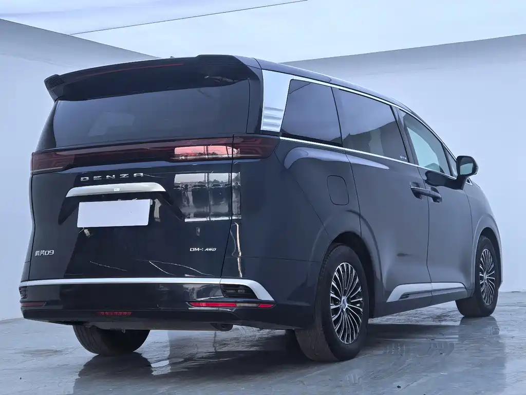 Denza D9 2022 DM-i 970 four-wheel drive premium type купить на сайте DeffCars