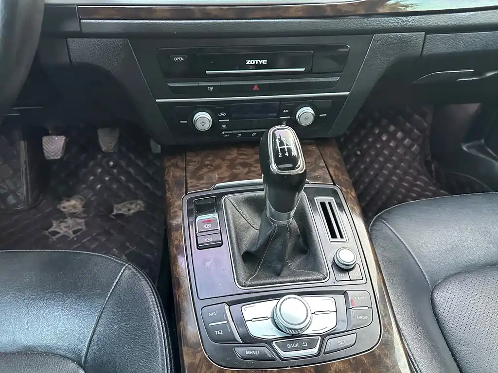 Zotye Z700 2016 1.8T Manual Premium Type купить на сайте DeffCars