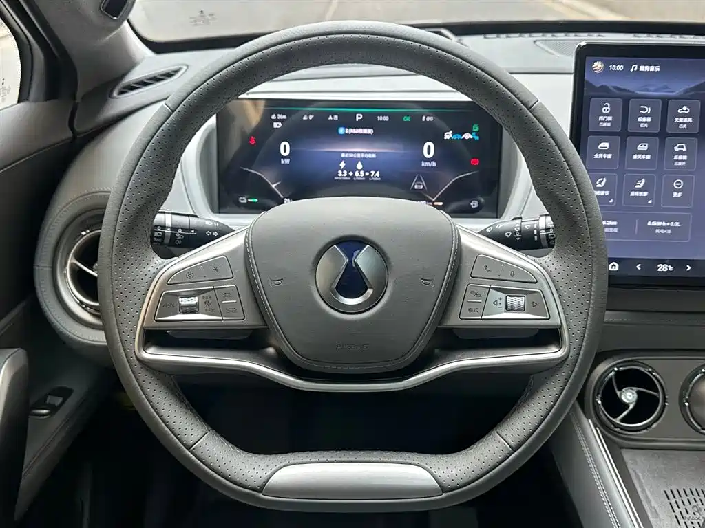 Denza N8 2023 four-wheel drive super hybrid flagship six-seat version купить на сайте DeffCars
