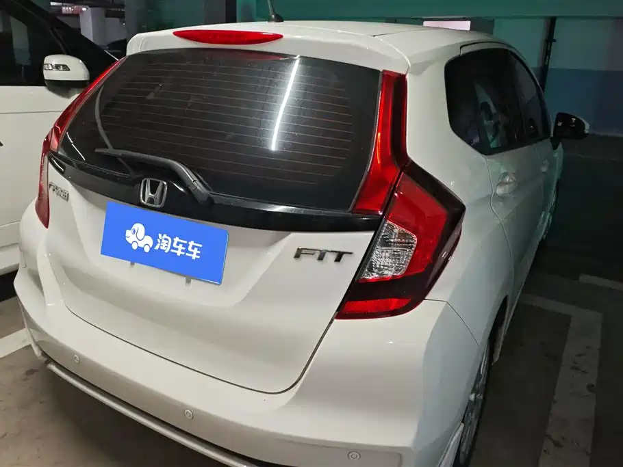 Fit 2018 1.5L CVT Comfort Sunroof Edition купить на сайте DeffCars