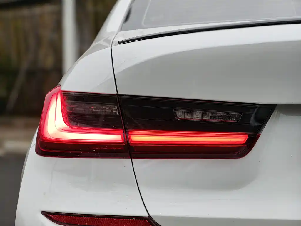 BMW 3 Series 2022 320Li M Sports Package купить на сайте DeffCars