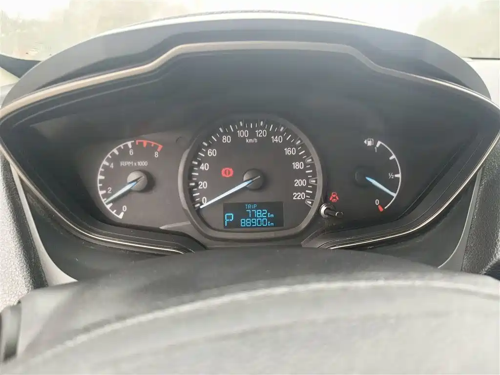 Escort 2017 facelift 1.5L automatic comfort model купить на сайте DeffCars