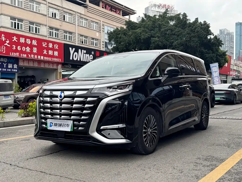 Denza D9 2024 DM-i 970 luxury model купить на сайте DeffCars